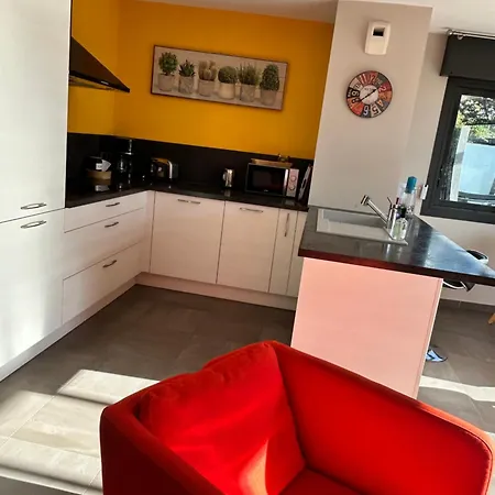 Les Perles Marines Бандоль