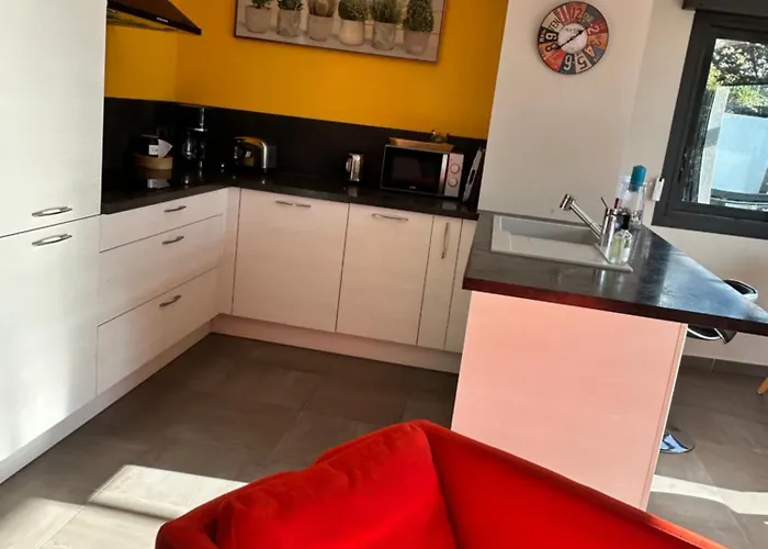 Les Perles Marines Бандоль